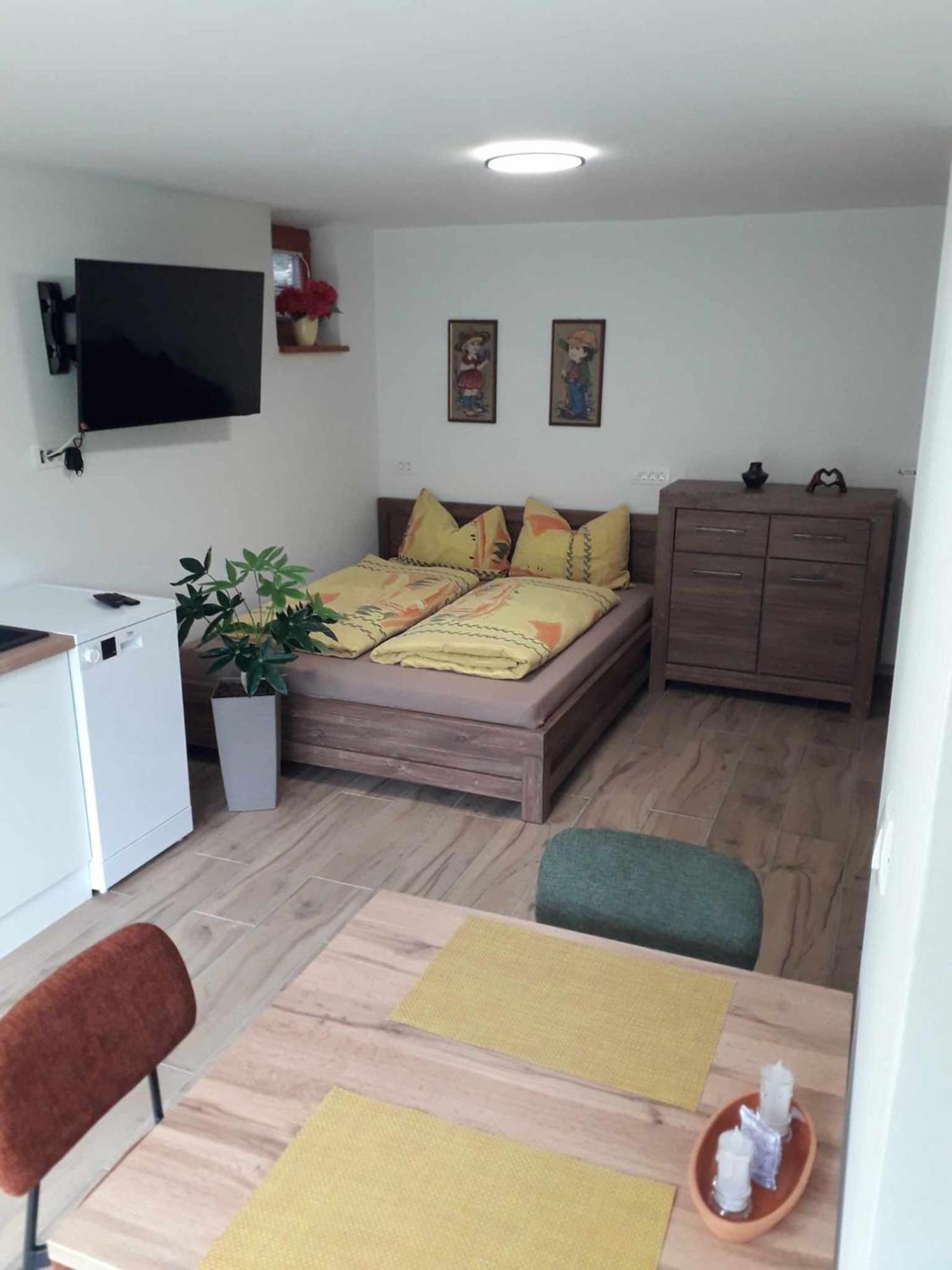 Apartmaji Brloznica Pod Veliko Planino Luče Esterno foto
